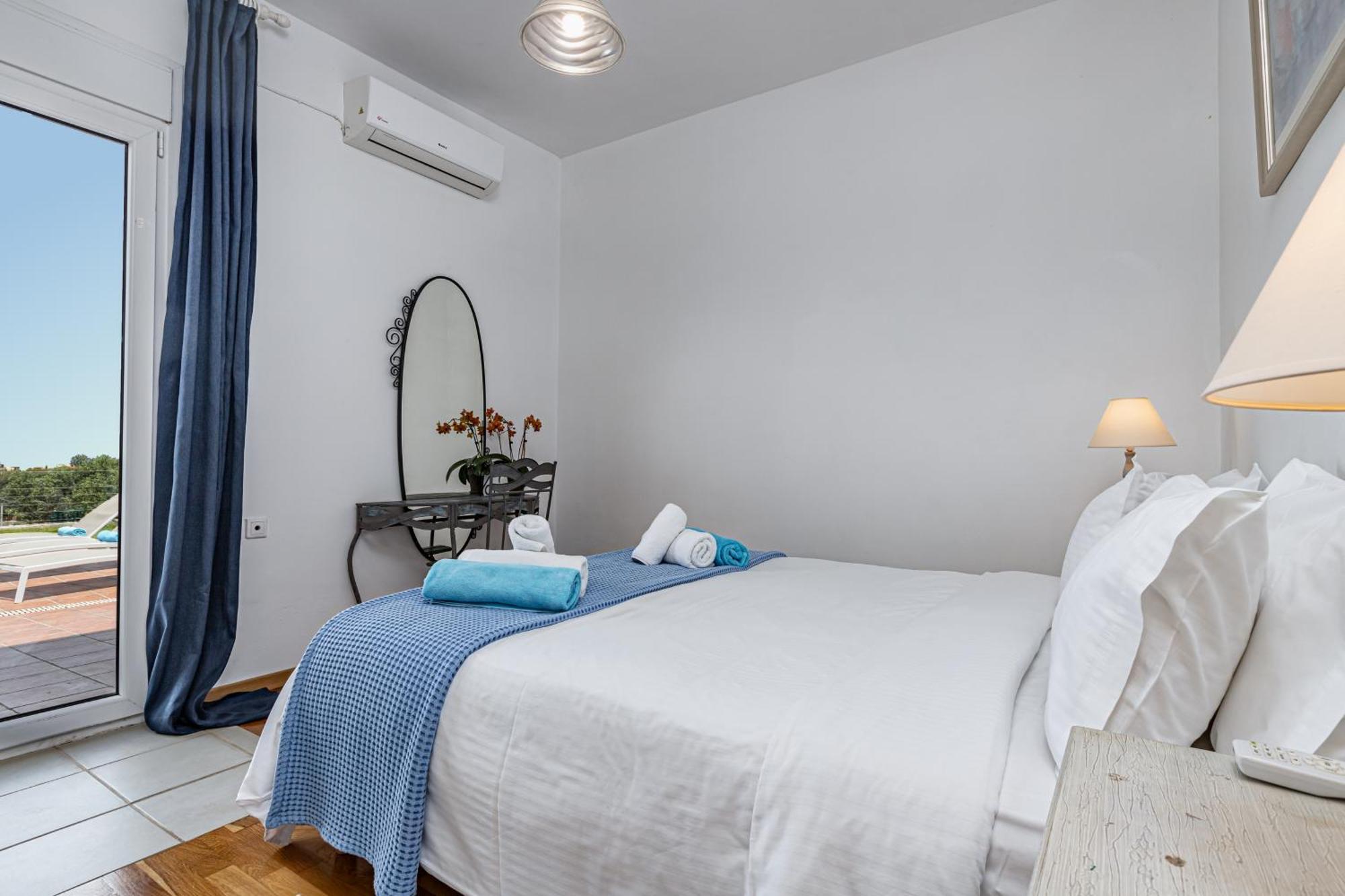 Dimitra Apartment With Private Pool And Sea View -The Ground Floor Of A Two Storey Building ذاراتسو المظهر الخارجي الصورة